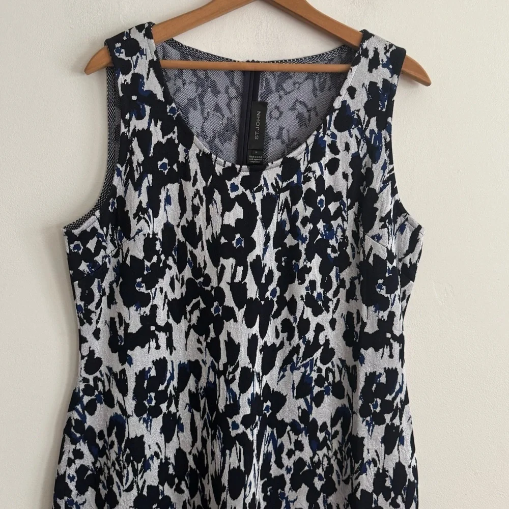 St. John Sleeveless Jacquard Sheath Dress Abstract Floral Print Size 14 - Picture 4 of 9